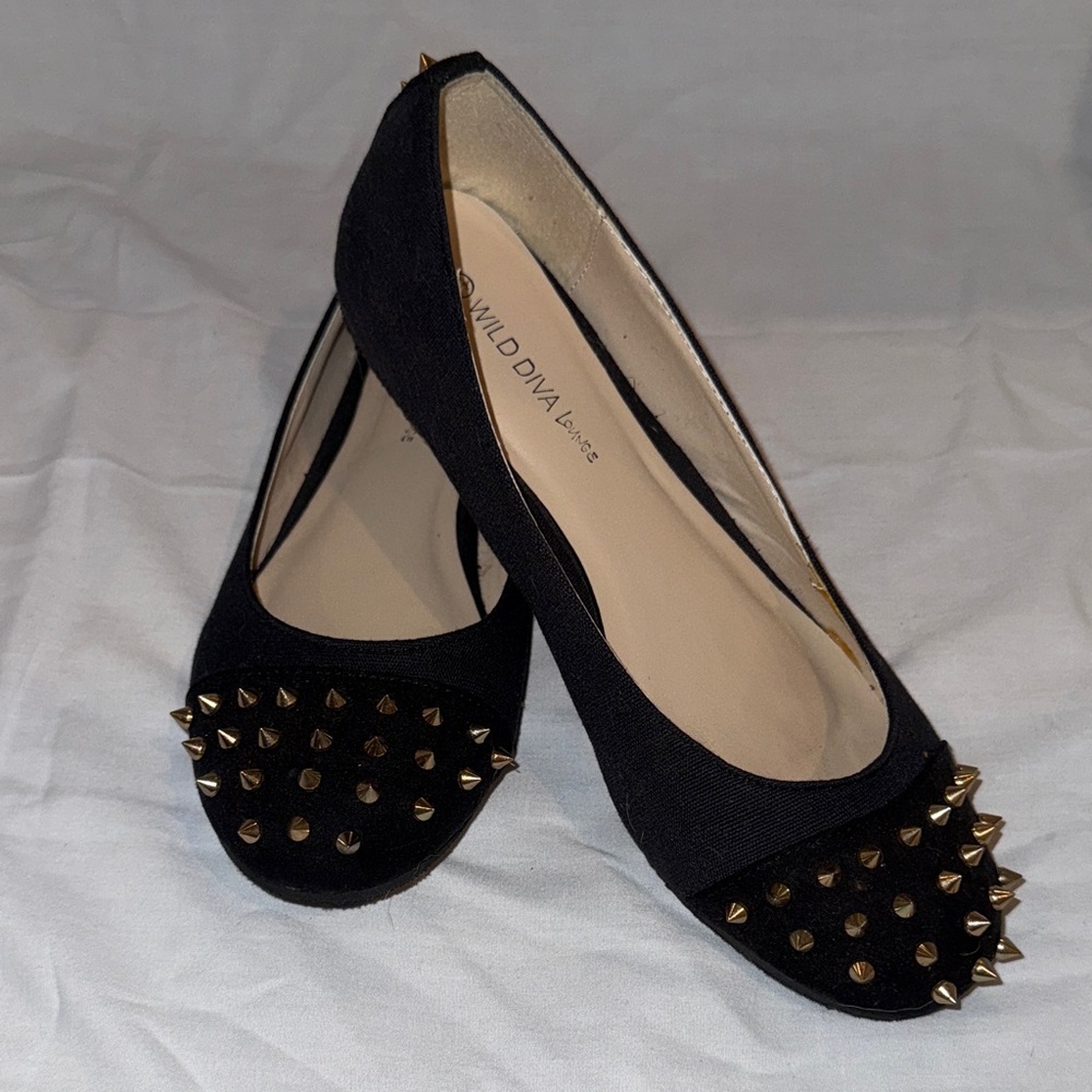 Wild Diva Black Flats with Gold Studs